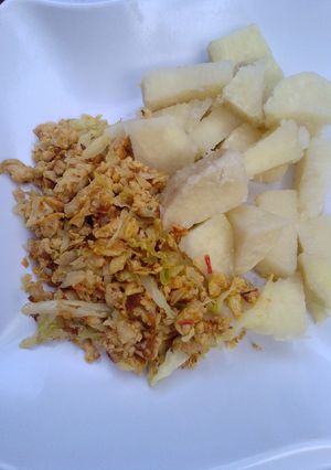 A picture of Yam with sauce.