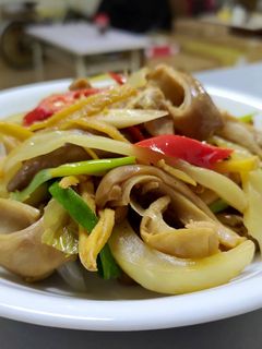 酸菜炒豬肚-爽脆可口的下酒菜 的食譜成品照片