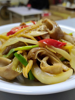 酸菜炒豬肚-爽脆可口的下酒菜 的食譜成品照片
