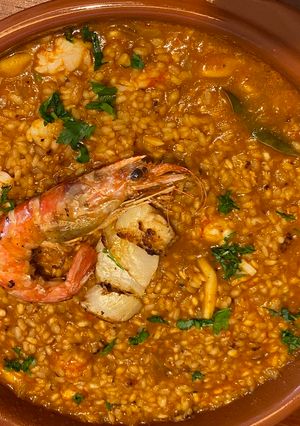 Una foto de Arroz caldoso con rape, langostinos y vieiras
