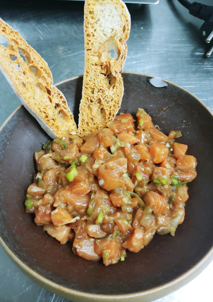 Una foto de Tartar de Salmón