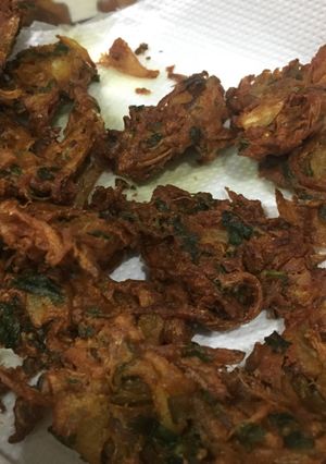 A picture of Onion bhajji.