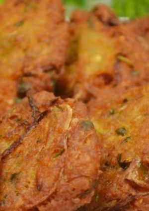 বুটের ডালের পিঁয়াজু রেসিপির প্রধান ছবি