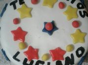 Una foto de torta de fondant