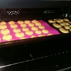 A picture of Vanilla, lemon Cookies.