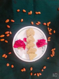 માંડવી પાક(mandvi paak recipe in Gujarati) રેસીપી મુખ્ય ફોટો
