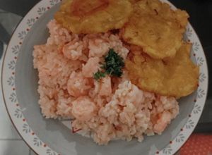 Una foto de Arroz con Camarones