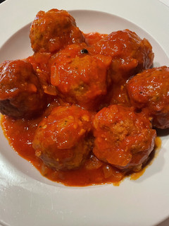 Una foto de Albóndigas con tomate