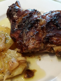 Una foto de Paletilla de cordero al horno