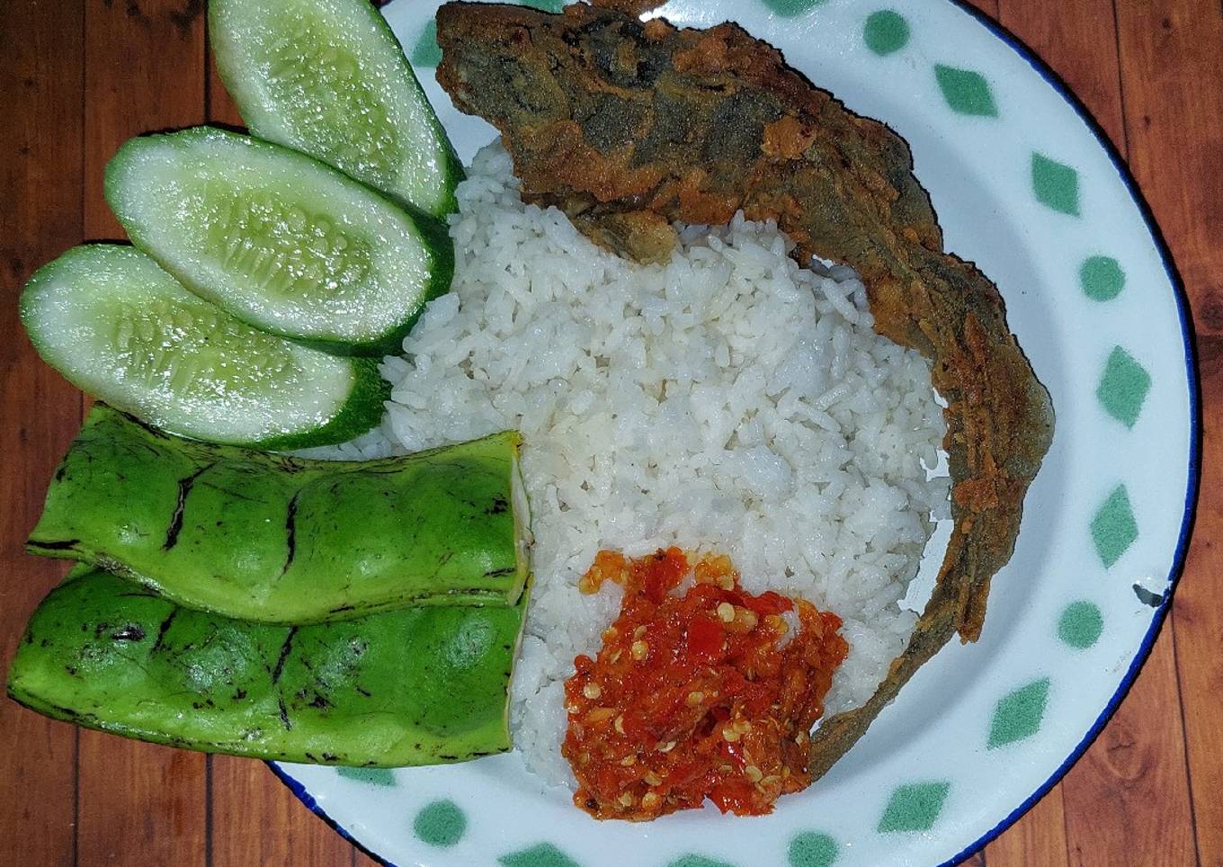 Nasi Lele Crispy Sambal korek