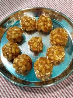 கடலை உருண்டை (Kadalai urundai recipe in Tamil) செய்முறை முக்கிய புகைப்படம்