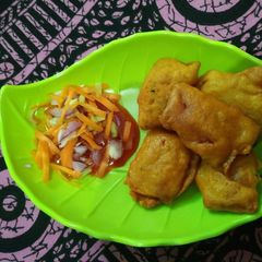 A picture of Bread pakoda.