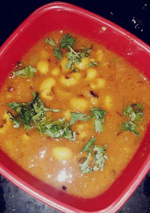 A picture of Black eyed pea curry.