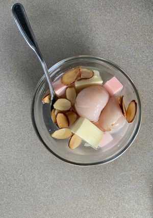 Hình của món Chè Khúc bạch.
