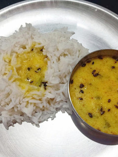 कढ़ी (kadhi recipe in Hindi) रेसिपी मुख्य फोटो