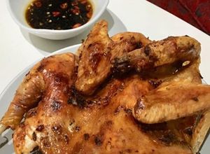 Hình của món Gà nướng lá chanh da giòn (NCKD).