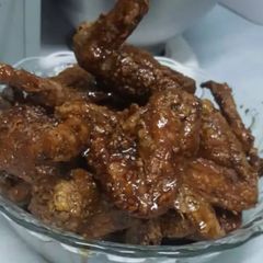 A picture of Sticky wings#author marathon.