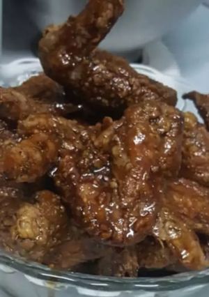 A picture of Sticky wings#author marathon.