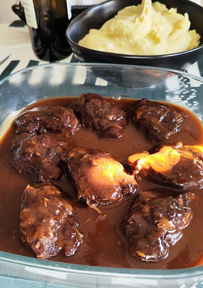 Una foto de Carrilleras al vino