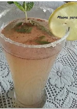 A picture of Homemade lemon juice with a twist 😊😊😊.