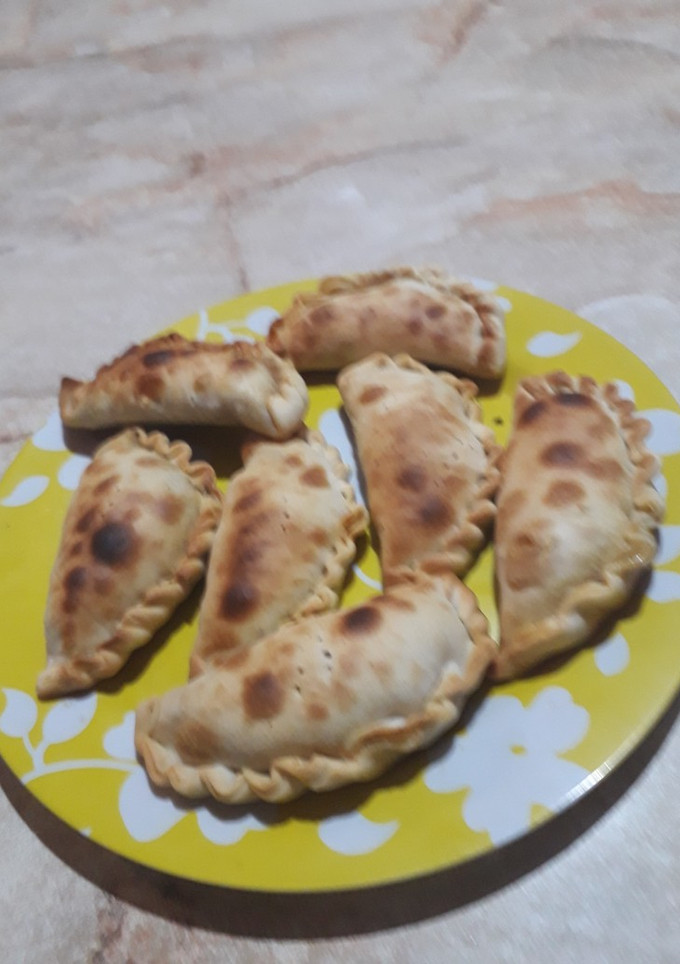 Una foto de Empanadas criollas saladas al horno!!