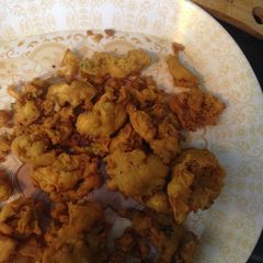 A picture of Onion pakoray.