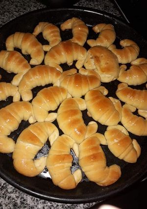 Una foto de Medialunas caseras harina 000♡