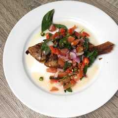 A picture of Gurame goreng sambal dabu-dabu.