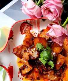 thịt ba rọi rang cháy cạnh