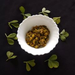 A picture of Broad bean seed and methi sabji.
