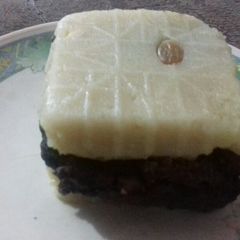 A picture of Suji halwa.