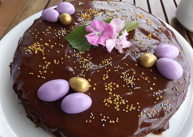 Pastel de chocolate, todo chocolate, para el Día de la Madre Receta de  Cuqui Bastida- Cookpad