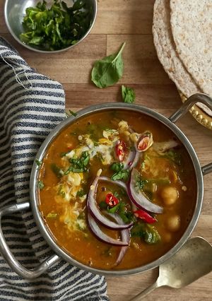पालक छोलिया कोकनट मिल्क ग्रेवी रेसिपी मुख्य फोटो
