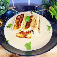 A picture of Stuffed Paneer Pasanda In White Gravy.