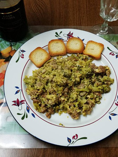 Una foto de Salteado de brócoli y picadillo