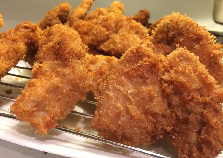 Step-by-Step Guide to Prepare Award-winning “Crispy Tonkatsu” Deep fried pork Japanese style