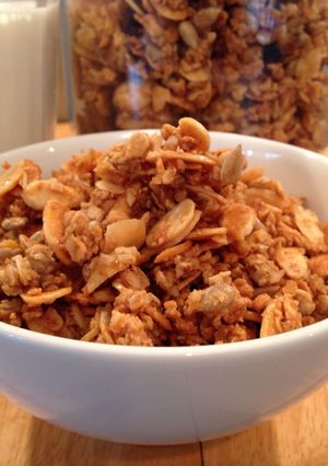 A picture of Maple and Almond Granola.