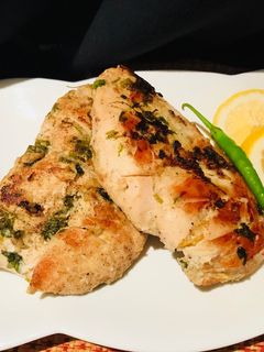 A picture of Lemon Pepper Chicken.