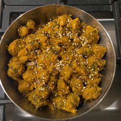 A picture of Green Amaranth Muthiya.