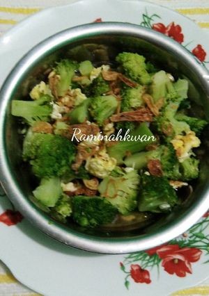 Foto resep Brokoli Cah Telur