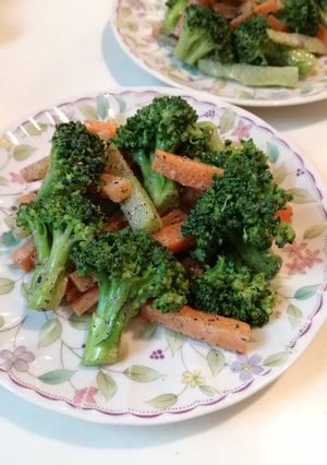 Foto resep Salad brokoli wortel dressing wijen