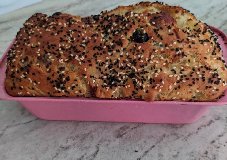 Olive and onion bread