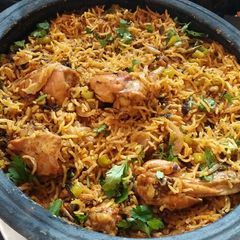 A picture of Chicken Pulao.