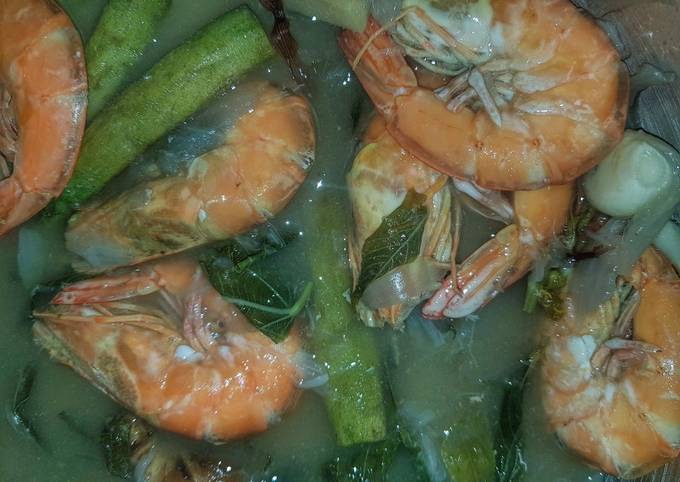 Recipe of Any-night-of-the-week Sinigang na Hipon (Filipino Shrimp Tamarind/Sour Soup)