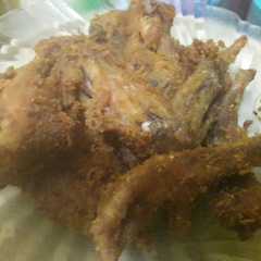 รูปของ Ayam Goreng Resep Ibu Tercinta
