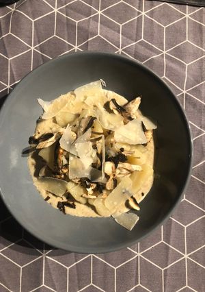 Une photo de Gnocchis de semoule et crème champignons truffe