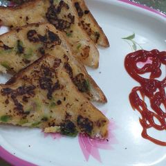 A picture of Veg Malai Sandwich.