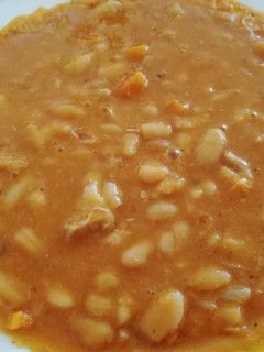 Una foto de Alubias a la naranja con ossobuco