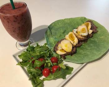 Easy Fast Cooking Burrito Salad with Smoothie for Breakfast Yummy