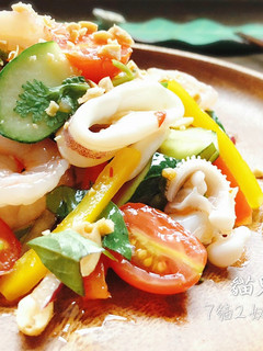 泰式涼拌海鮮 的食譜成品照片